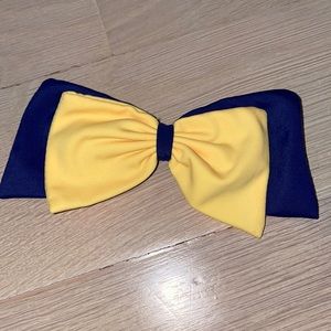 Mich hair bow